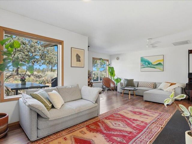 20784 Arago Circle, Bend, OR 97703