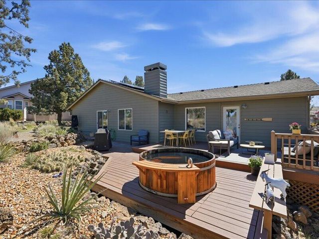 20784 Arago Circle, Bend, OR 97703