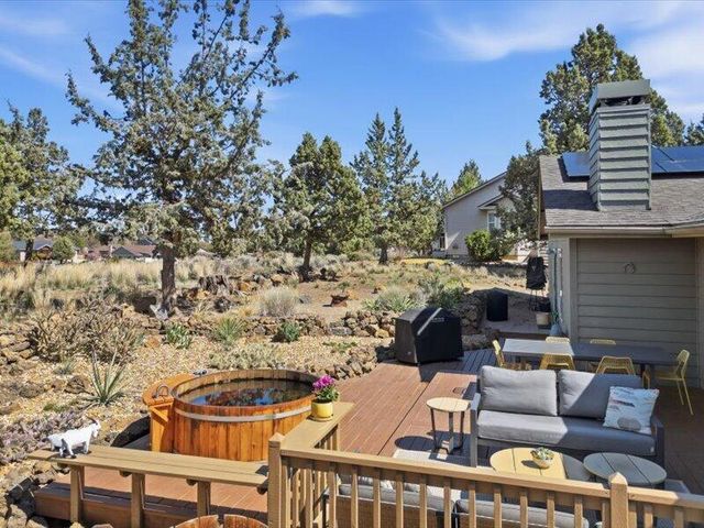 20784 Arago Circle, Bend, OR 97703