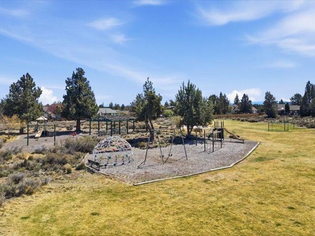 20784 Arago Circle, Bend, OR 97703