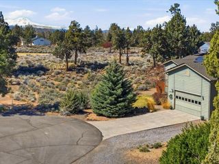 20784 Arago Circle, Bend, OR 97703