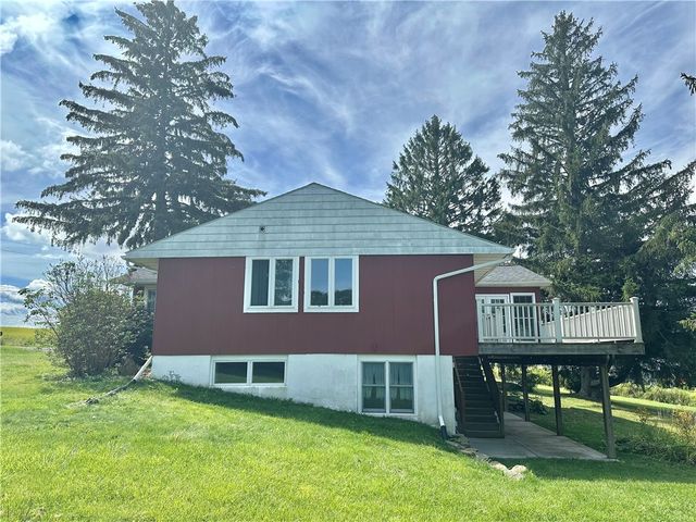 143 Burdick Medbury Road, Norwich, NY 13815