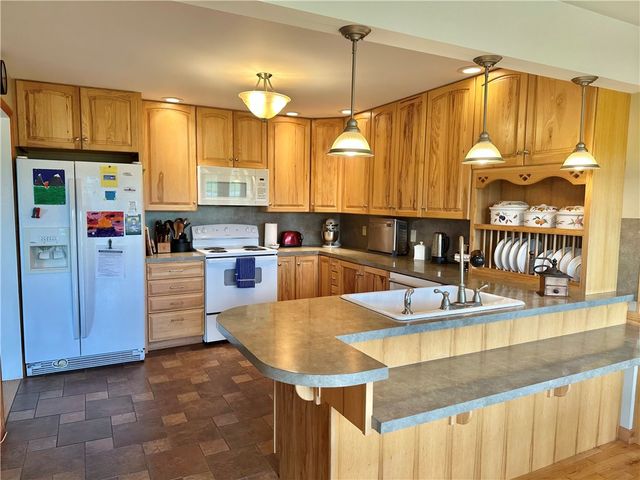 143 Burdick Medbury Road, Norwich, NY 13815