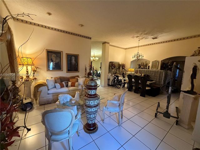 1062 NW 133rd Ave, Miami, FL 33182