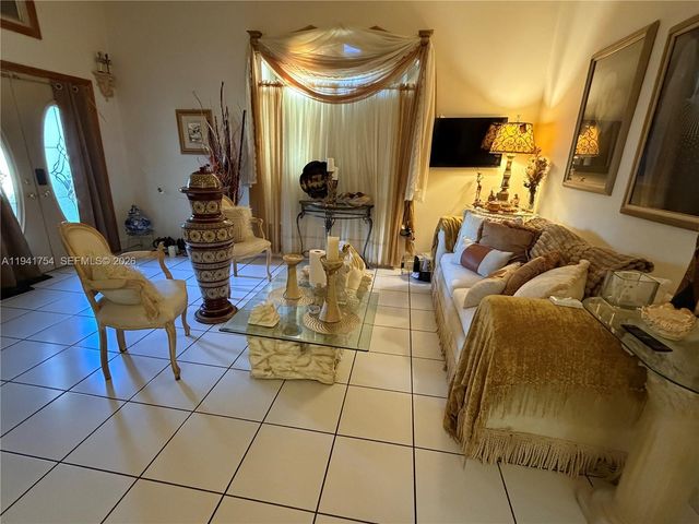1062 NW 133rd Ave, Miami, FL 33182