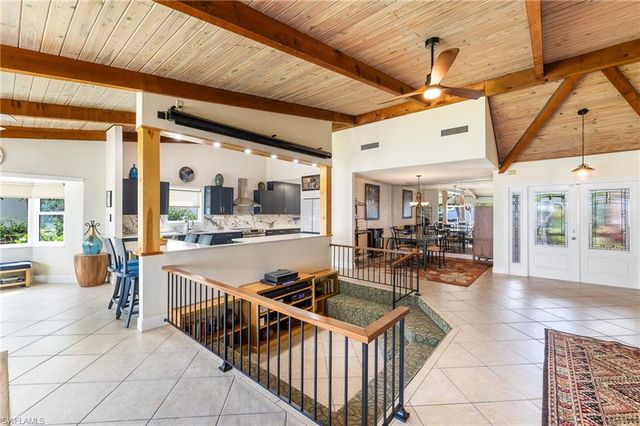 2901 SE 22nd PL, Cape Coral, FL 33904