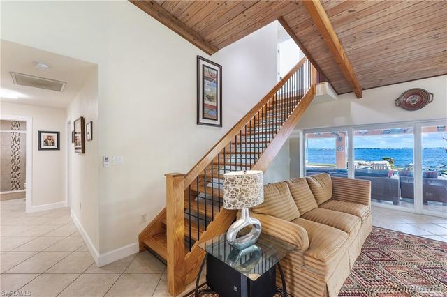 2901 SE 22nd PL, Cape Coral, FL 33904