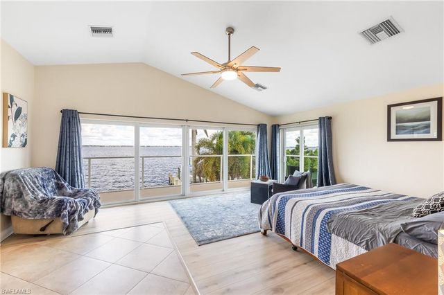 2901 SE 22nd PL, Cape Coral, FL 33904