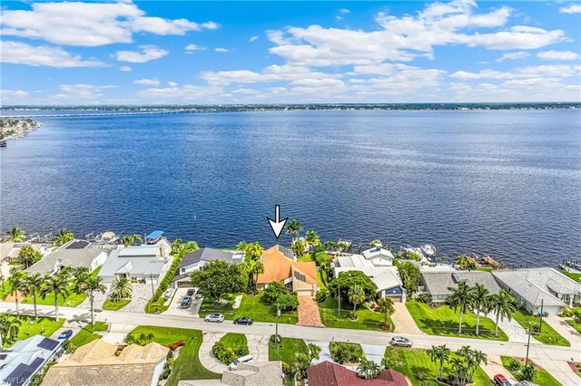 2901 SE 22nd PL, Cape Coral, FL 33904