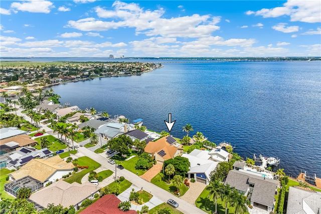 2901 SE 22nd PL, Cape Coral, FL 33904