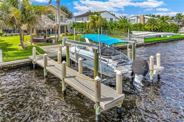 2901 SE 22nd PL, Cape Coral, FL 33904