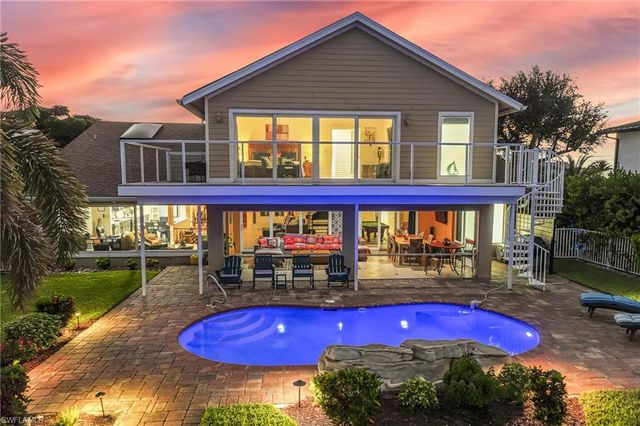 2901 SE 22nd PL, Cape Coral, FL 33904