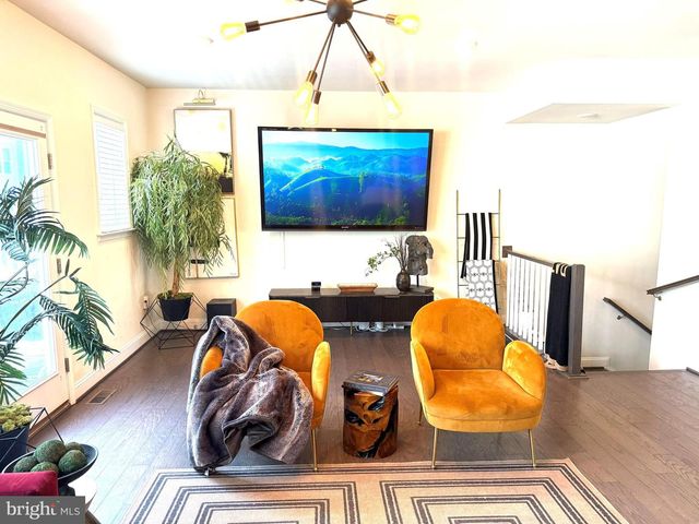 17351 REDSHANK RD, Dumfries, VA 22026