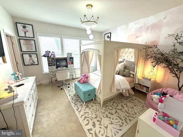 17351 REDSHANK RD, Dumfries, VA 22026