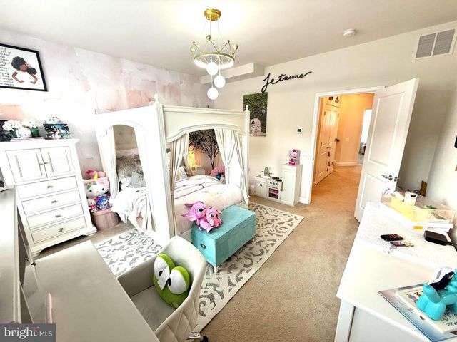 17351 REDSHANK RD, Dumfries, VA 22026