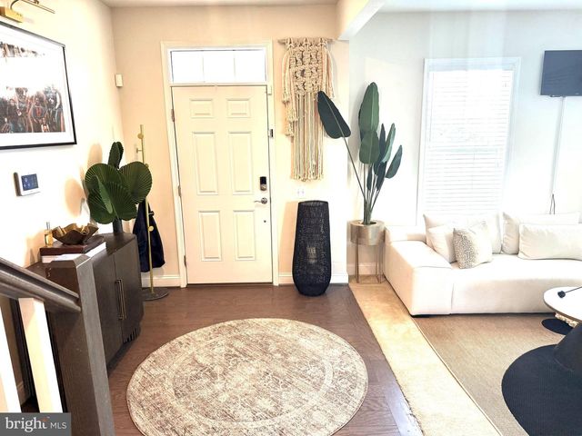 17351 REDSHANK RD, Dumfries, VA 22026