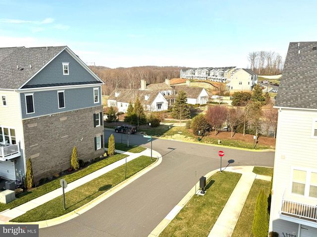 17351 REDSHANK RD, Dumfries, VA 22026