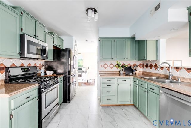 6112 Bickerstaff Pl, Henrico, VA 23231