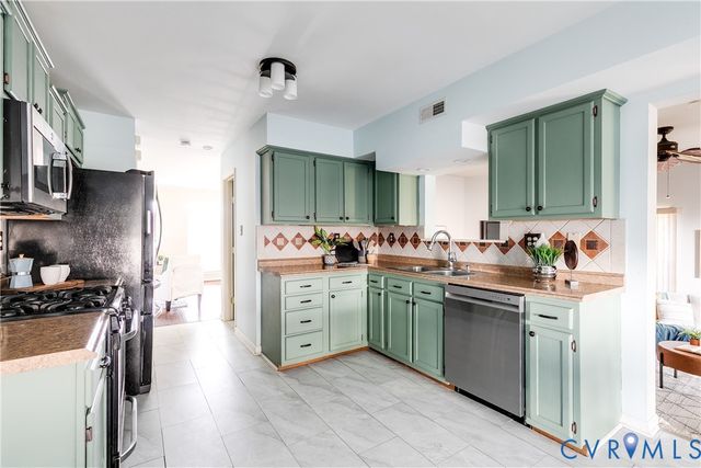 6112 Bickerstaff Pl, Henrico, VA 23231