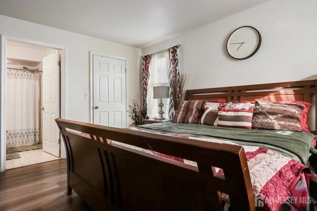 517 Waterford Drive, Edison, NJ 08817