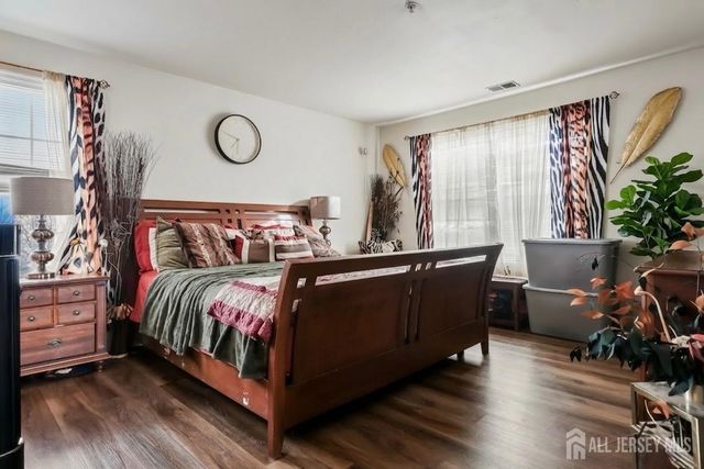 517 Waterford Drive, Edison, NJ 08817