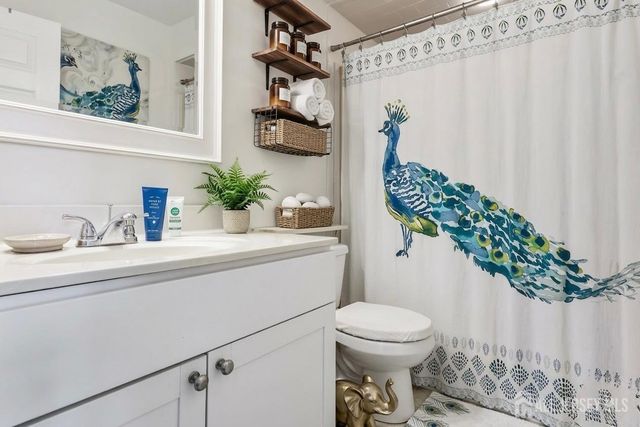 517 Waterford Drive, Edison, NJ 08817