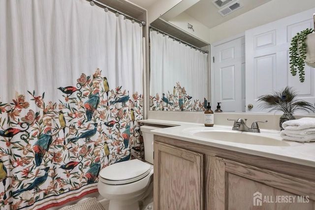 517 Waterford Drive, Edison, NJ 08817