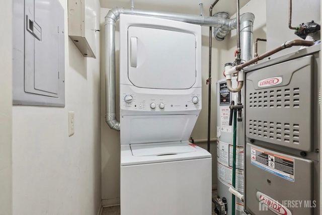 517 Waterford Drive, Edison, NJ 08817