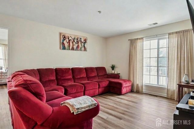 517 Waterford Drive, Edison, NJ 08817