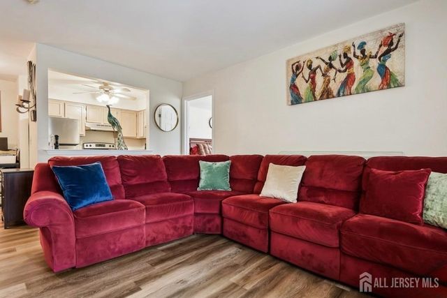 517 Waterford Drive, Edison, NJ 08817