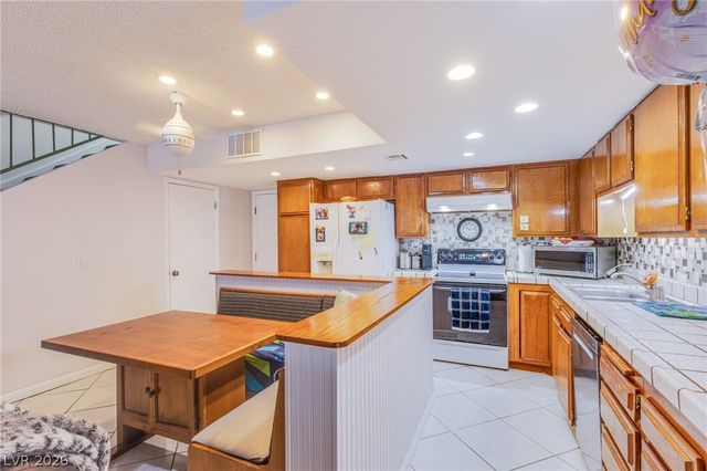 5468 South Maryland Parkway, Las Vegas, NV 89119