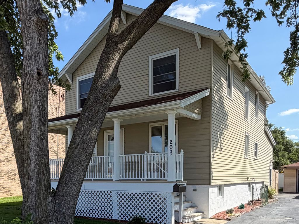 203 N Wolcott Street, Thornton, IL 60476