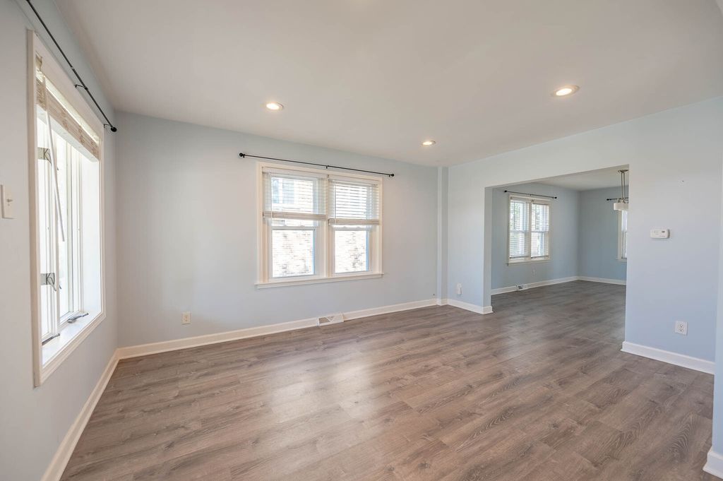 203 N Wolcott Street, Thornton, IL 60476 — photo 2