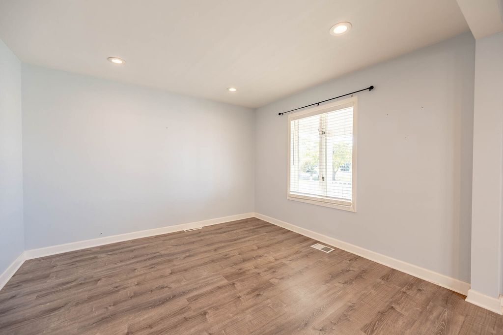 203 N Wolcott Street, Thornton, IL 60476 — photo 3