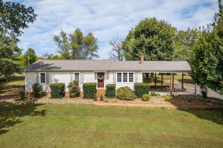 293 Airport Dr, Mcminnville, TN 37110