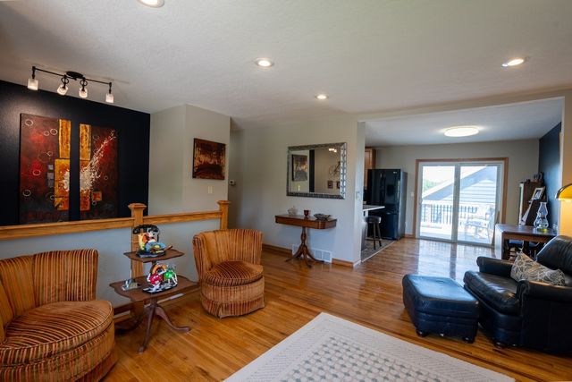 1204 E Thornton Avenue, Des Moines, IA 50315