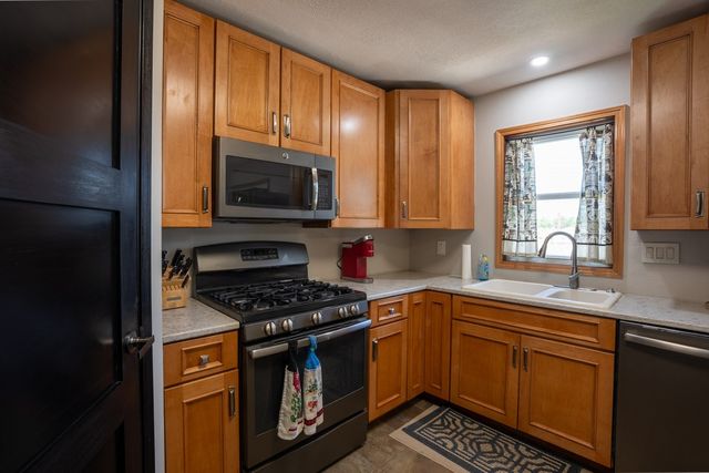 1204 E Thornton Avenue, Des Moines, IA 50315