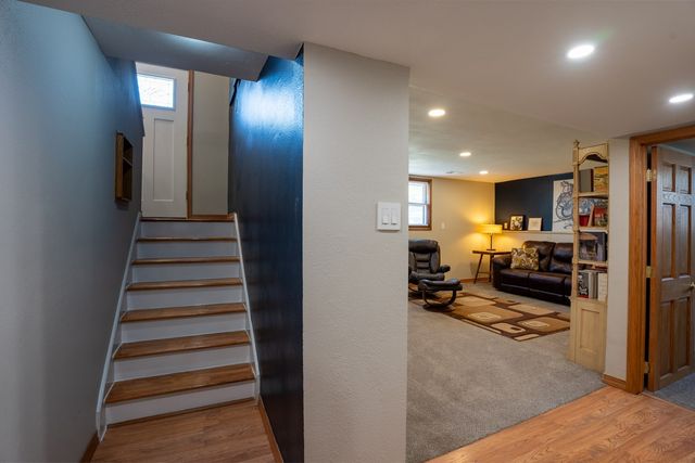 1204 E Thornton Avenue, Des Moines, IA 50315