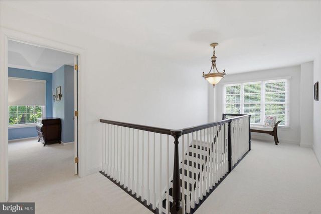 18 AMY CIR, Newtown, PA 18940