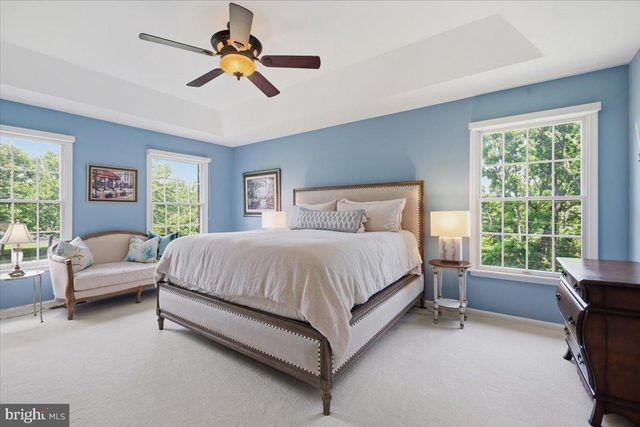 18 AMY CIR, Newtown, PA 18940