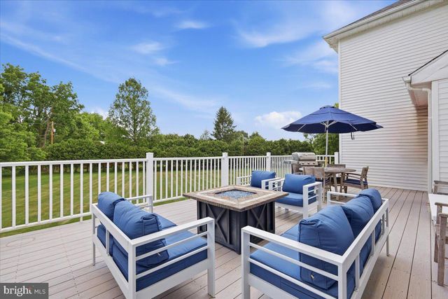 18 AMY CIR, Newtown, PA 18940