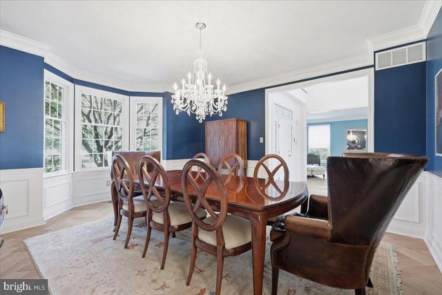 18 AMY CIR, Newtown, PA 18940