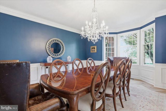 18 AMY CIR, Newtown, PA 18940
