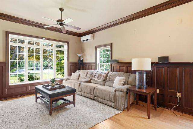 5 Sherwood Road, Windham, NH 03087