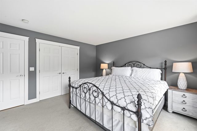 5 Sherwood Road, Windham, NH 03087