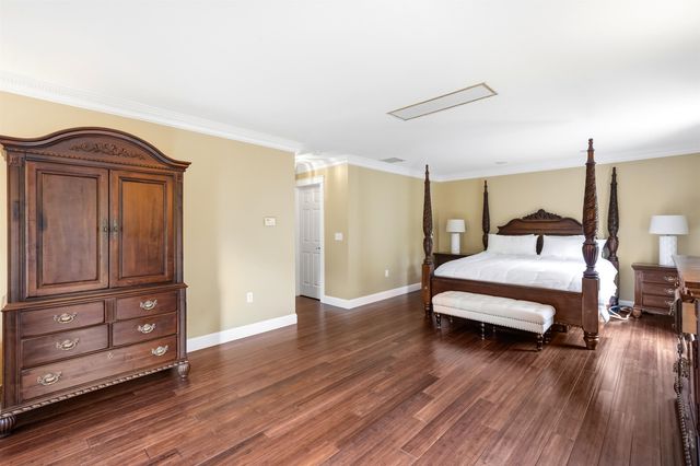 5 Sherwood Road, Windham, NH 03087