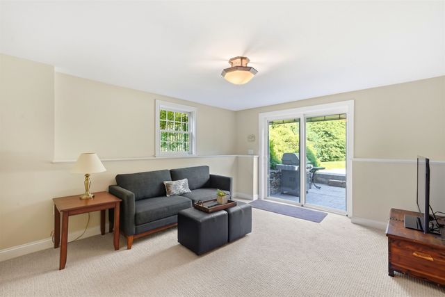 5 Sherwood Road, Windham, NH 03087