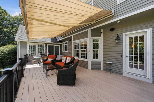 5 Sherwood Road, Windham, NH 03087