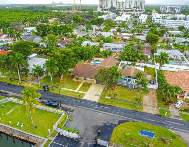 614 NE 3rd St, Dania Beach, FL 33004