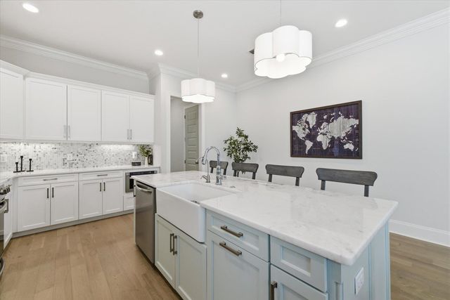 1242 N ADAMS Street, Tallahassee, FL 32303